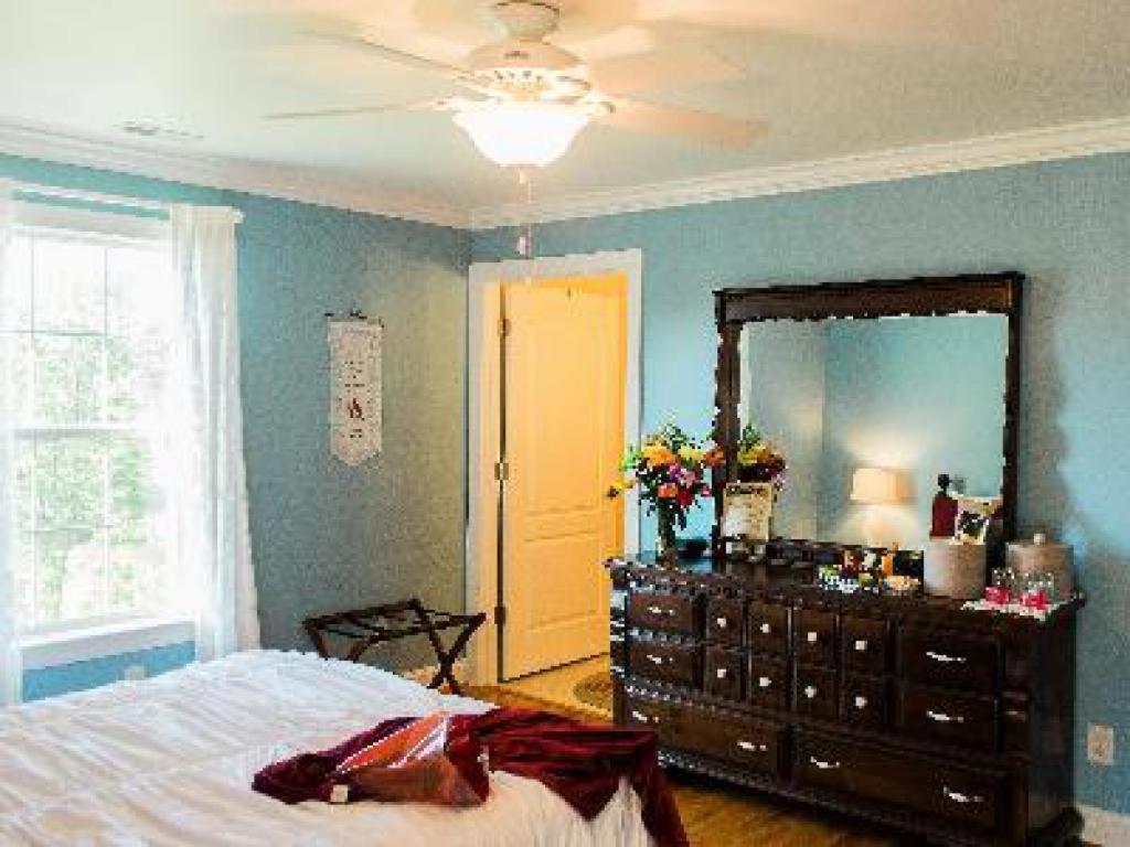 A Mighty Oak B&B Pilot Mountain Room photo